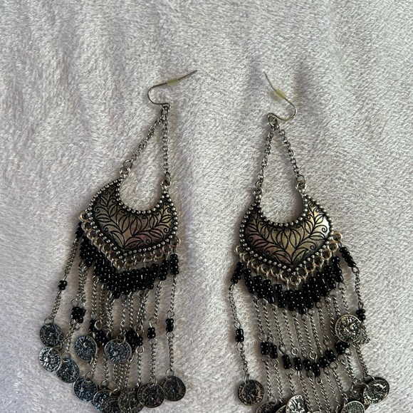 Boho fashion earrings silver and black - Picture 3 of 3